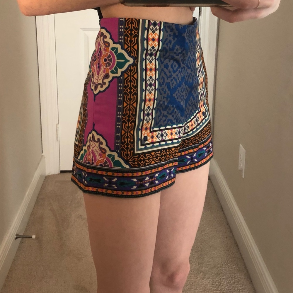 Cute patterned shorts!